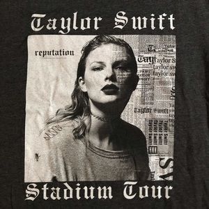 Taylor Swift reputation Tour T-Shirt